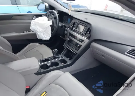 2015 Hyundai Sonata Sport z USA, uszkodzony, nr VIN 5NPE34AF8FH201759